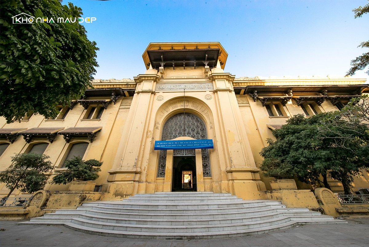 Trường đại học theo kiến trúc Đông Dương