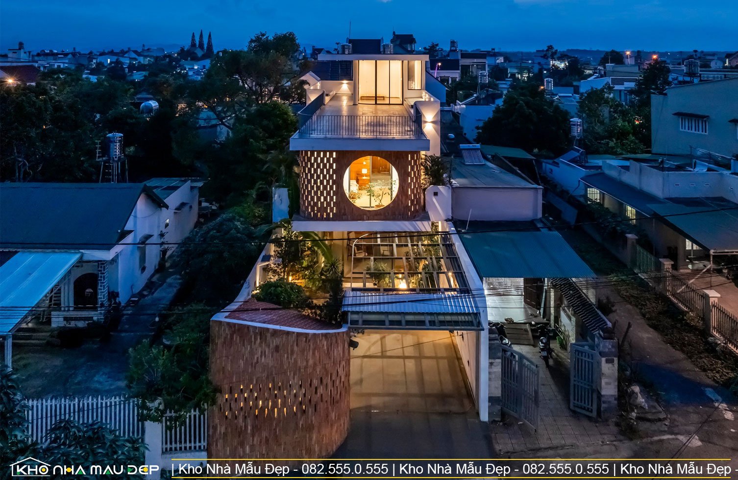 Thi công nhà 2 tầng 1 tum 5x20m nông thôn