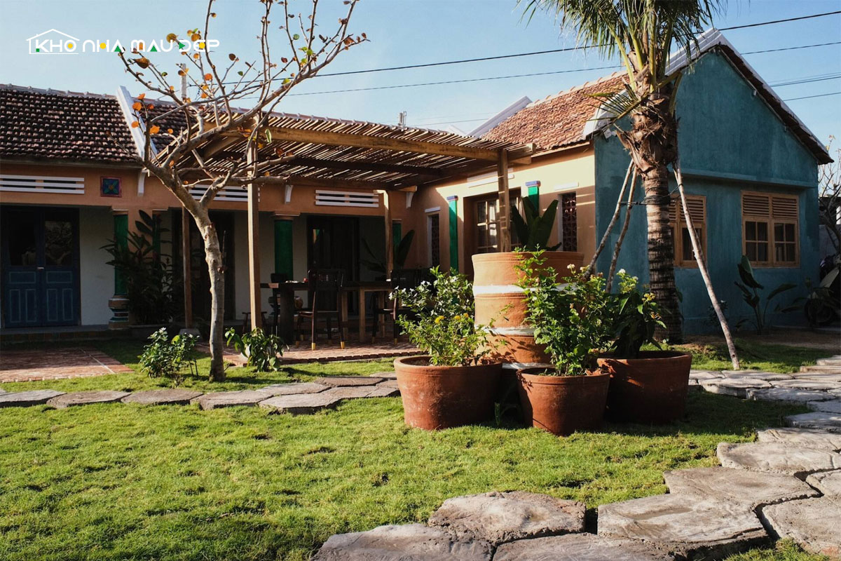 Trang trí không gian sân vườn một cách đẹp mắt và tinh tế giúp không gian trở nên hài hòa